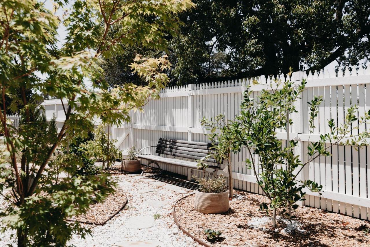 Lexton House - Luxurious Cottage Parkes Extérieur photo